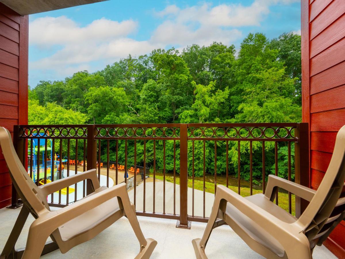 פיג'ן פורג' Country Cascades Waterpark Resort מראה חיצוני תמונה