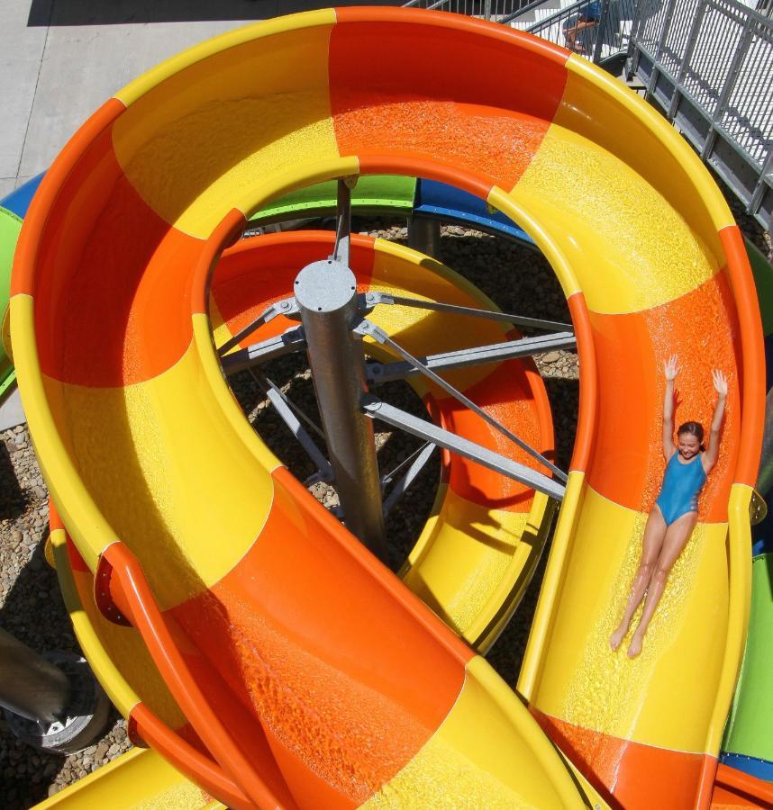 פיג'ן פורג' Country Cascades Waterpark Resort מראה חיצוני תמונה
